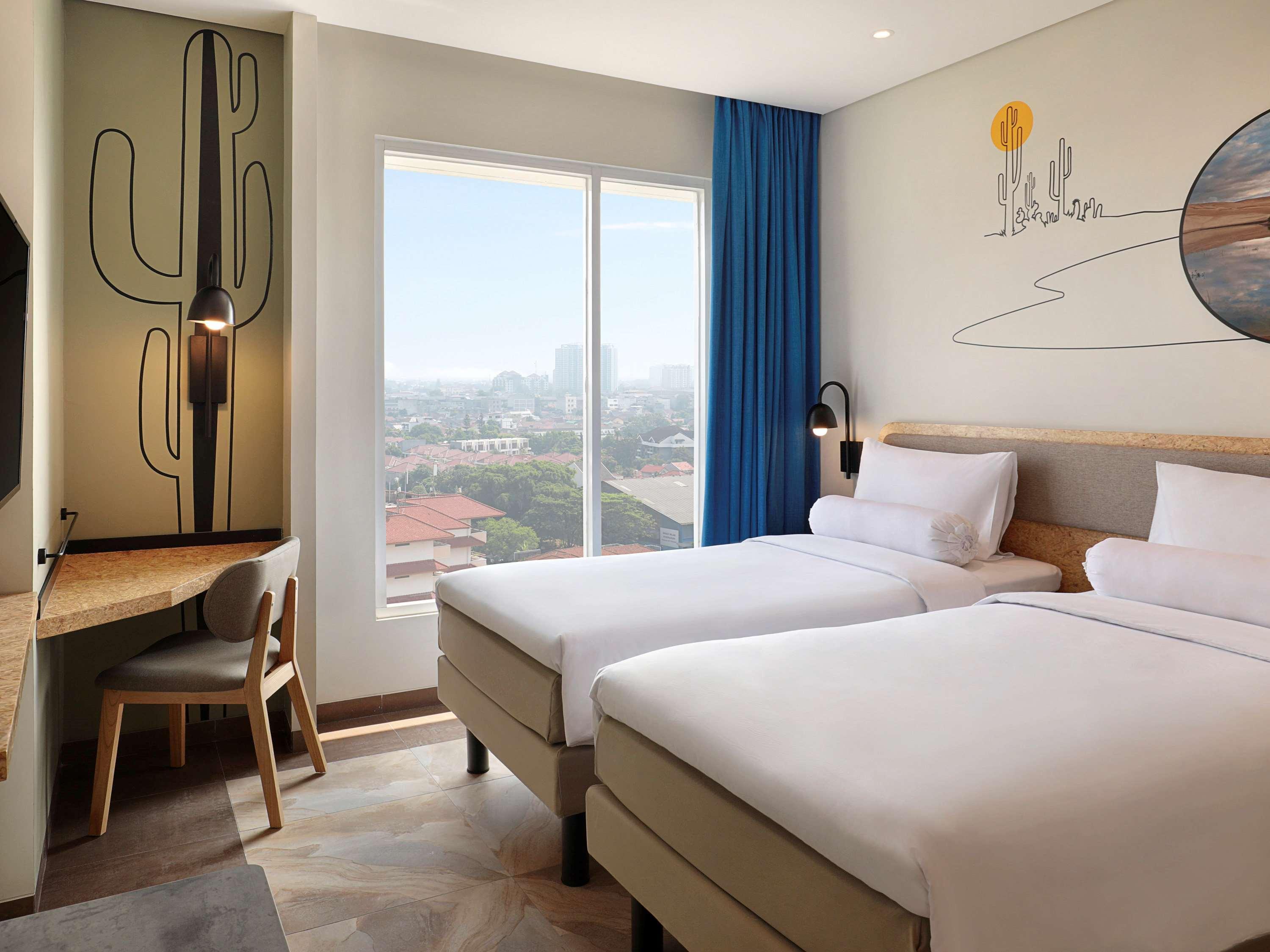 Ibis Styles Jakarta Simatupang Exterior photo